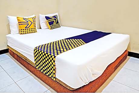 OYO 93107 Homestay H Syarif Syariah – Bandar Gresik