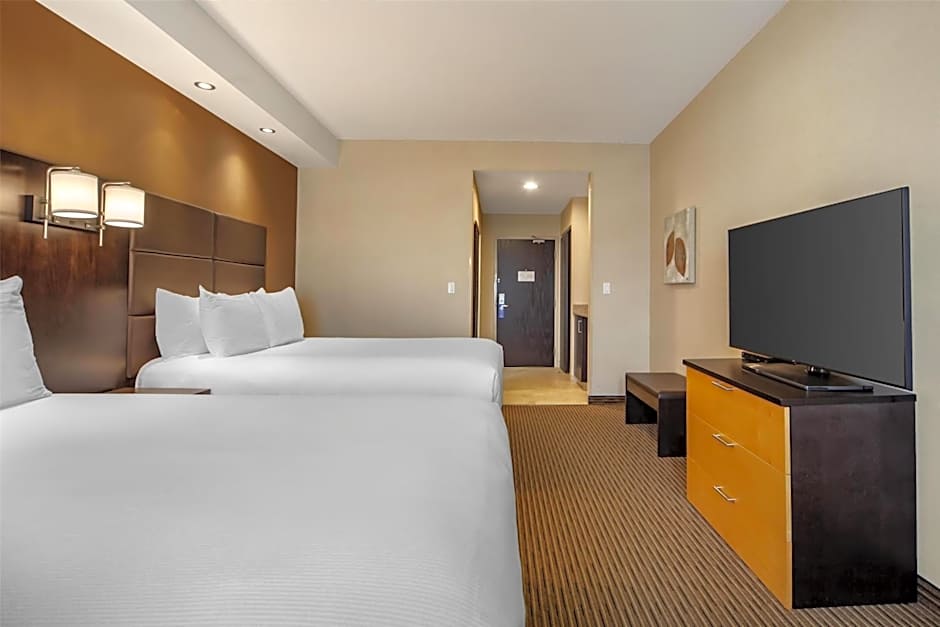 Best Western Cold Lake Inn