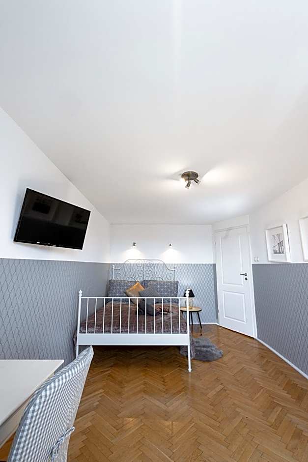 ClickTheFlat Wilson Square Apart Rooms