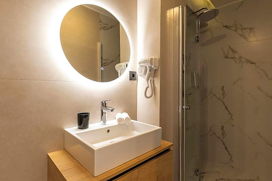 DOMIOS Suites Athens