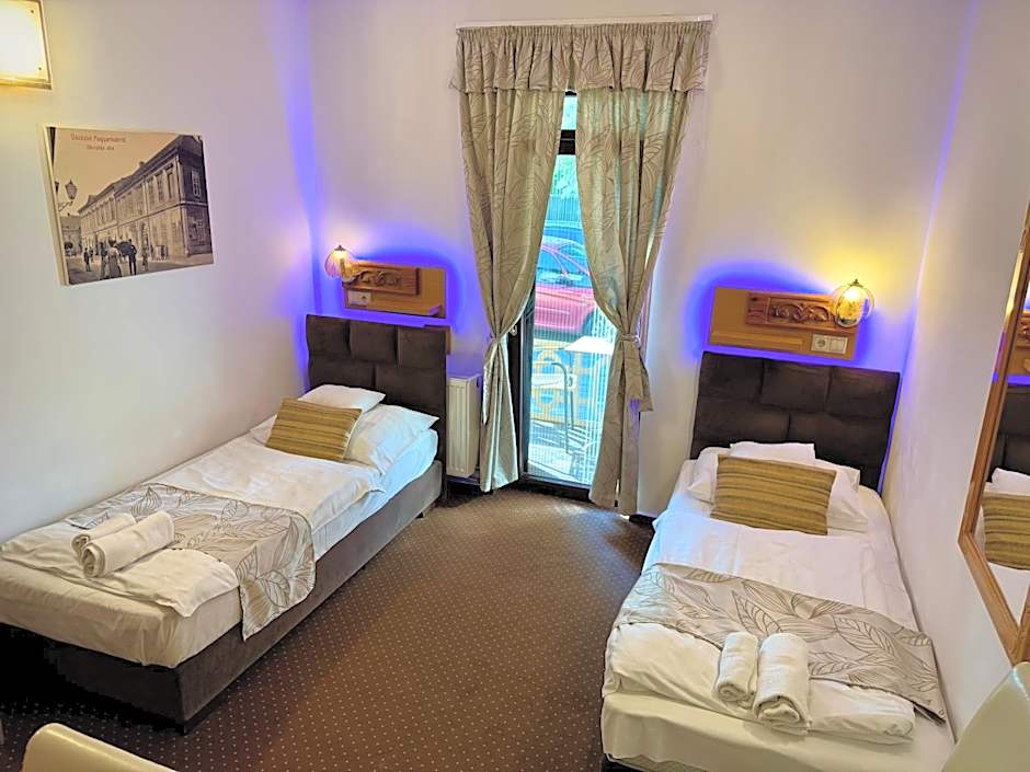 Fészek Fogadó - Pension Nest