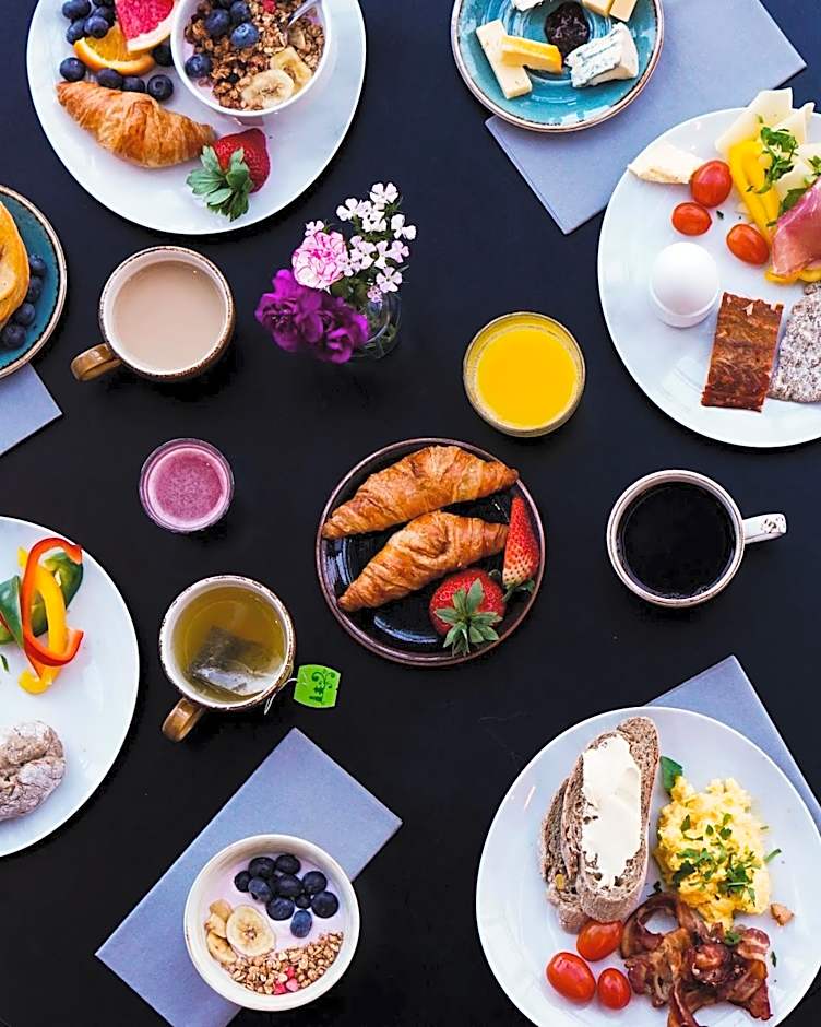 Clarion Hotel The Edge