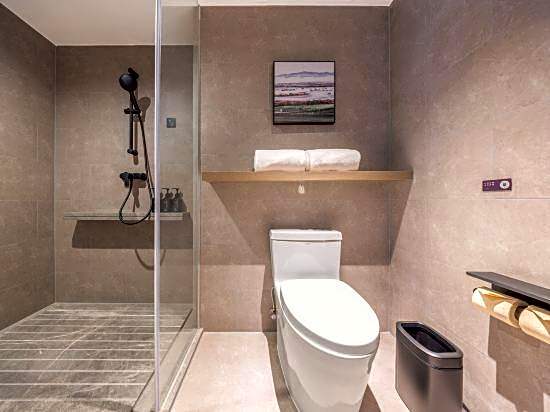 Atour Hotel Meizhou City Center Boli Plaza