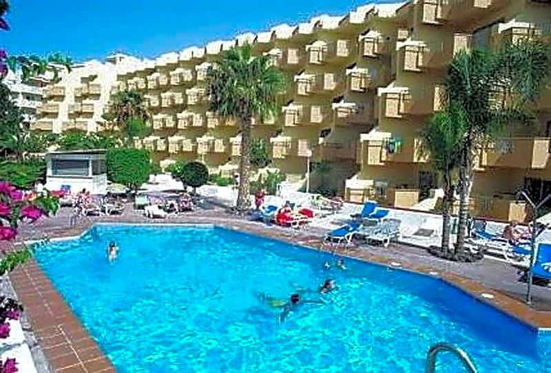 Playaolid Suites & Apartments