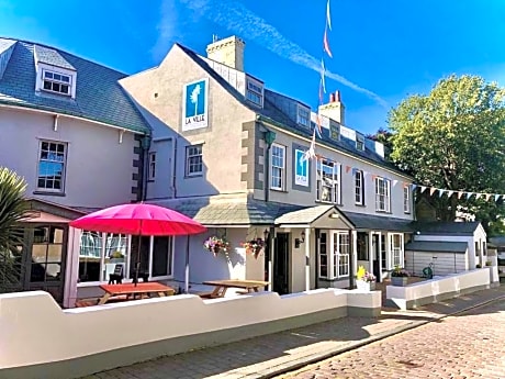 La Ville Hotel