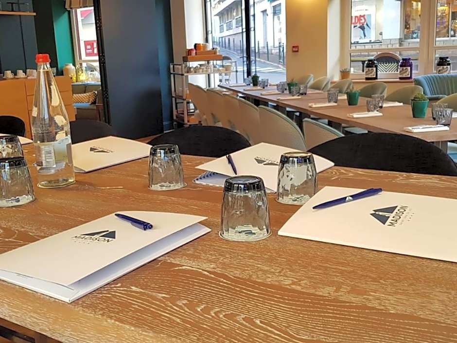 MADISON Saint Jean de Luz - Handwritten Collection