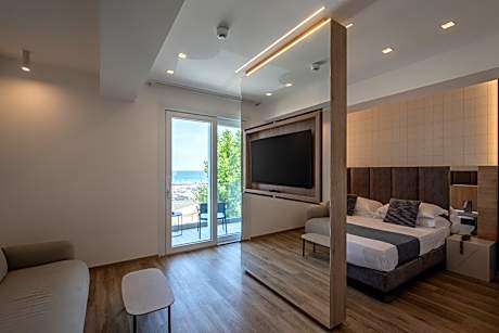 Executive Double Room with Balcony - Sea Front