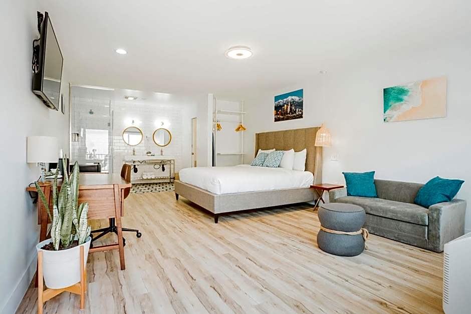 Photo 1 of 50 of The Belmont Shore Inn