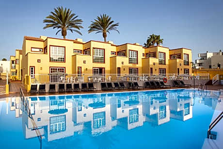 Apartamentos Maxorata Beach