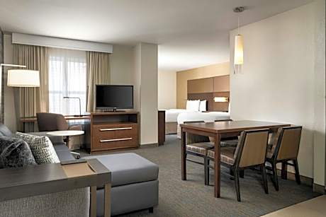 One-Bedroom Suite with Sofa Bed