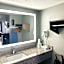 Travelodge by Wyndham Sellersburg / Louisville North