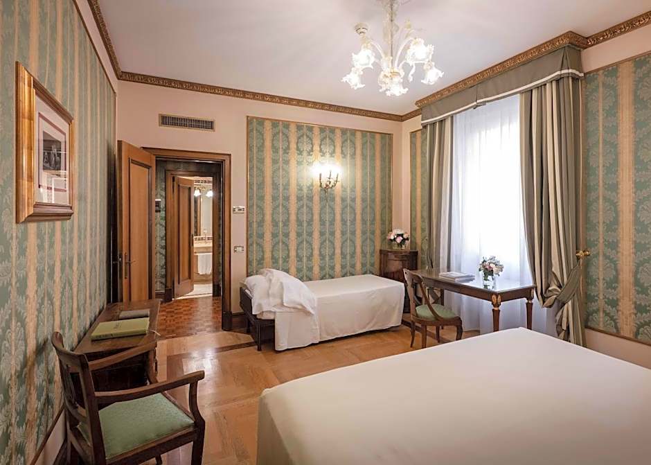 Due Torri Hotel