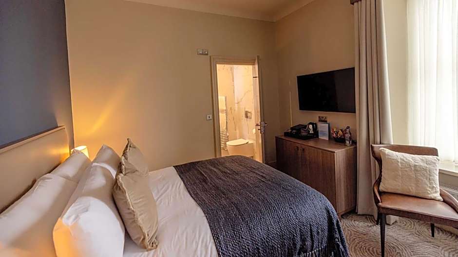 Brisbane House Hotel