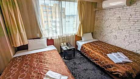 Twin Room - Non-Smoking