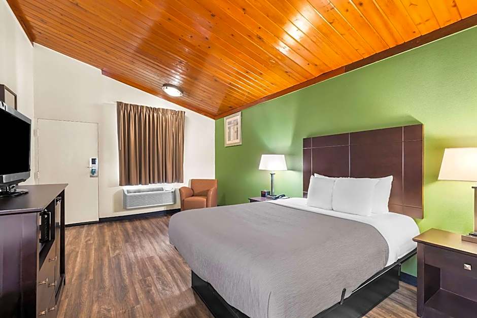 Quality Inn Tullahoma