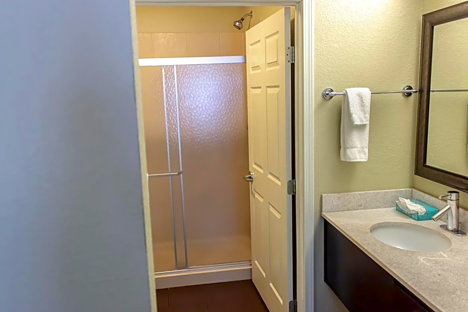 Staybridge Suites Minot By IHG
