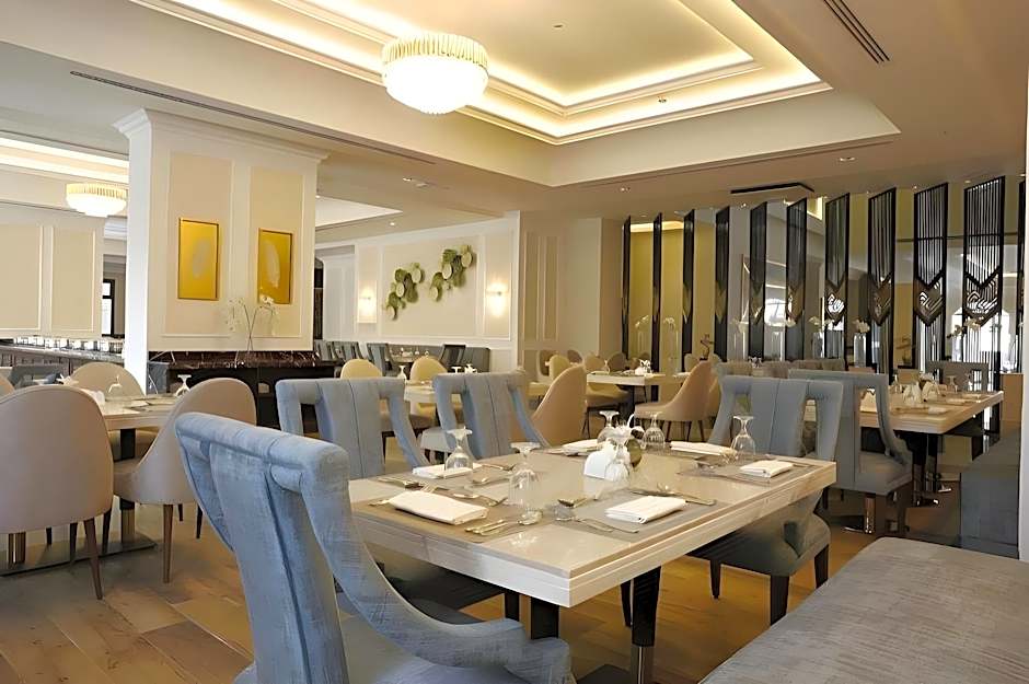 Vittori Palace Hotel and Residences