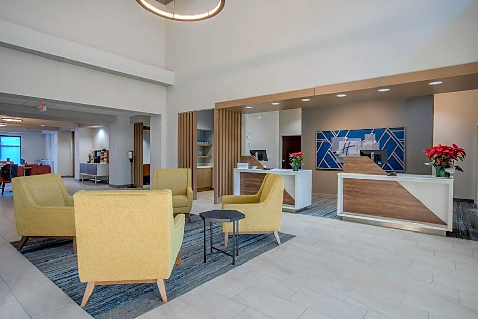 Holiday Inn Express & Suites Cleveland By IHG