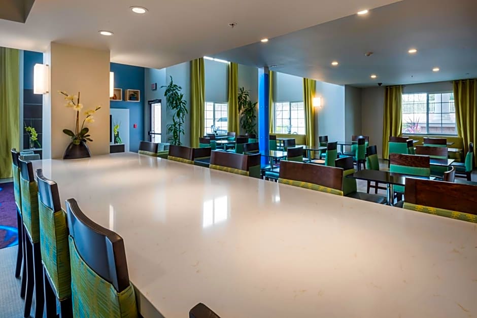 Holiday Inn Express Hotel & Suites Livermore By IHG