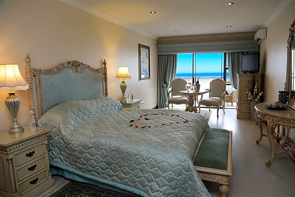 Misty Waves Boutique Hotel