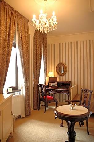 Small Single Room