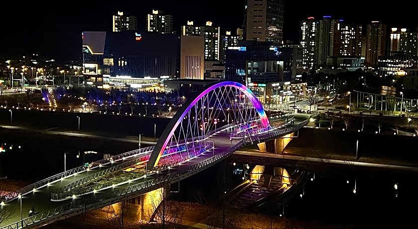 Brown Dot Hotel Chungmugong