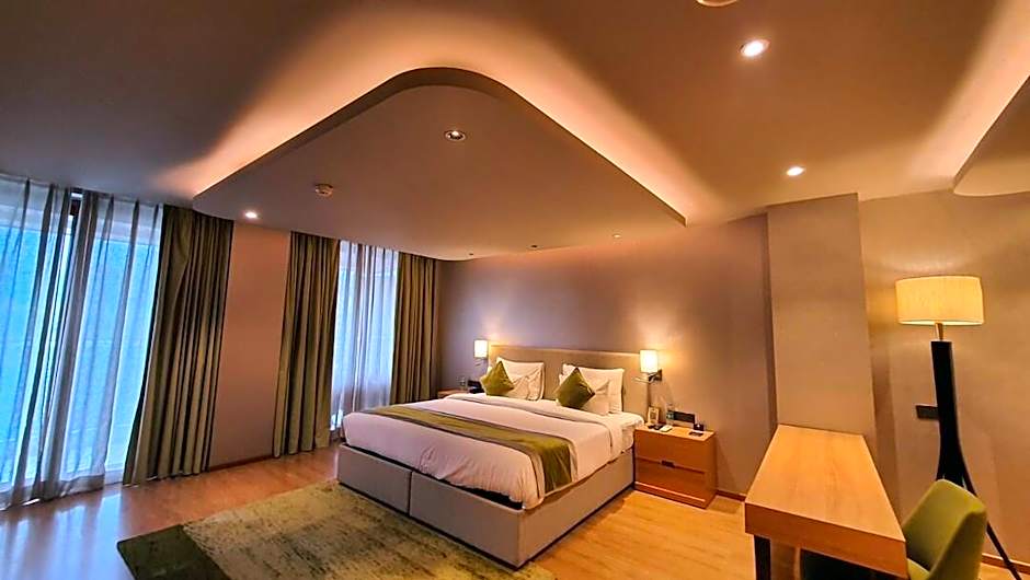 Modi Yoga Retreat - A Luxurious Yoga Retreat on the banks of Ganges