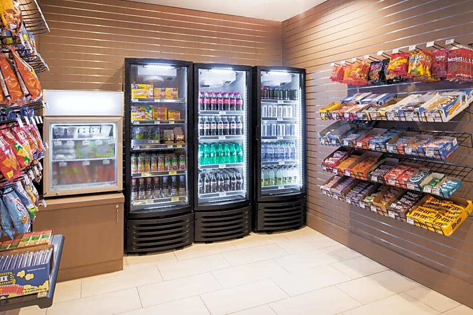 Holiday Inn Express & Suites Kingdom City, an IHG Hotel