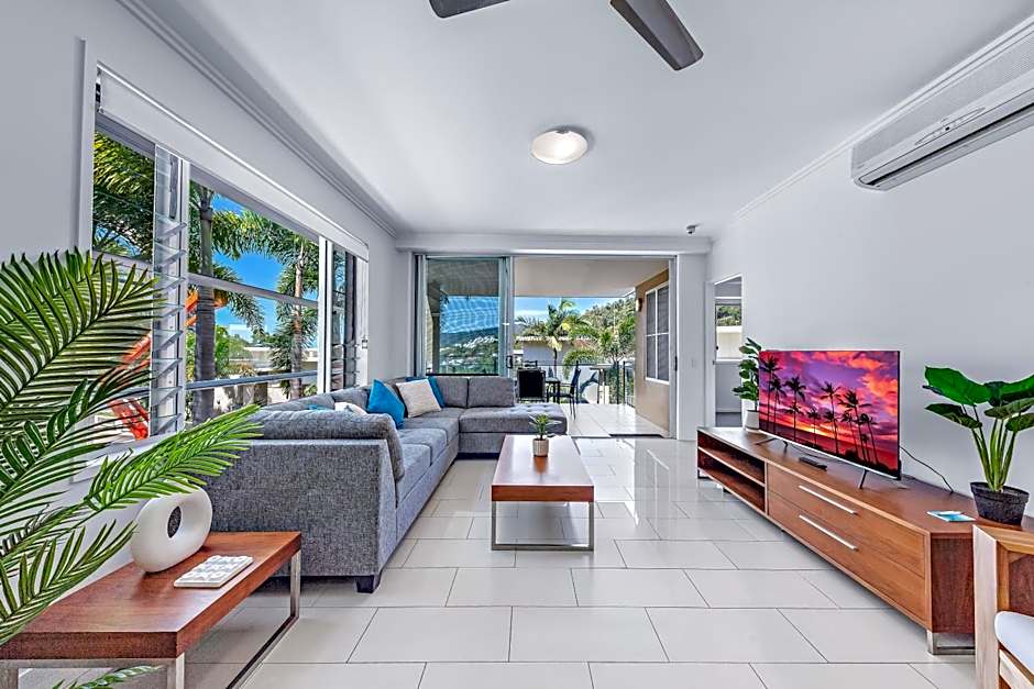 Airlie Summit Apartments
