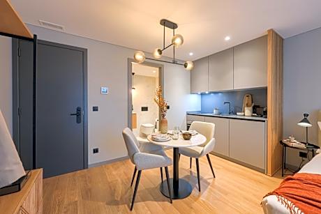 One-Bedroom Apartment with Balcony