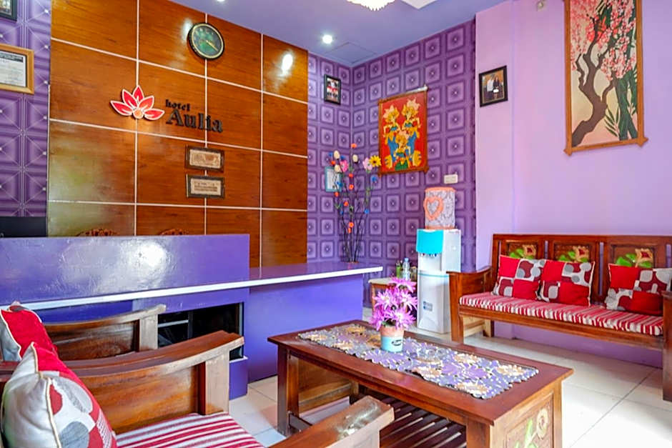 RedDoorz @ Hotel Aulia Majene