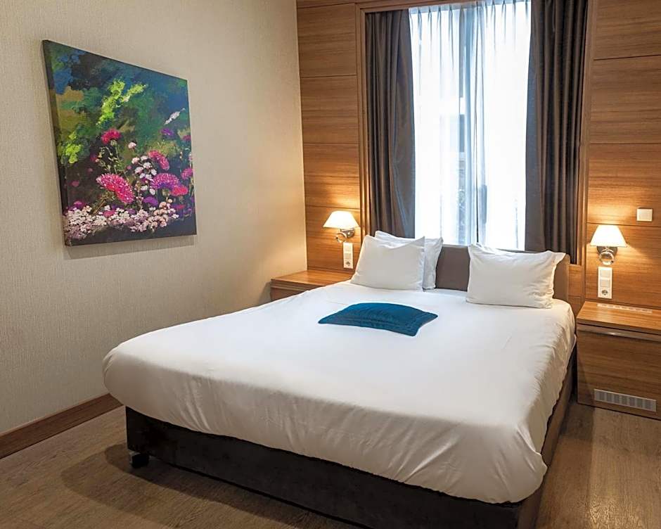 Grand Hotel Downtown