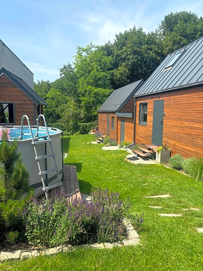 Lawendowo- sauna, jacuzzi, domki w ogrodzie i apartamenty w kamienicy