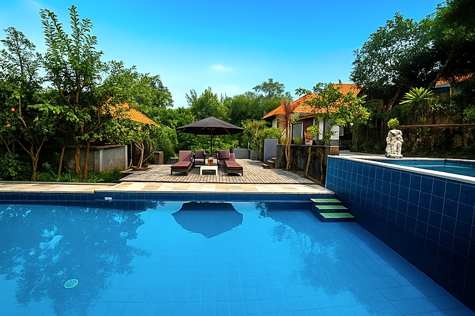 Puri Saron Hotel Madangan - Gianyar
