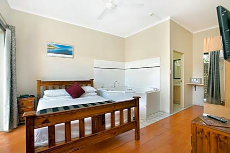 Suite with Spa Bath