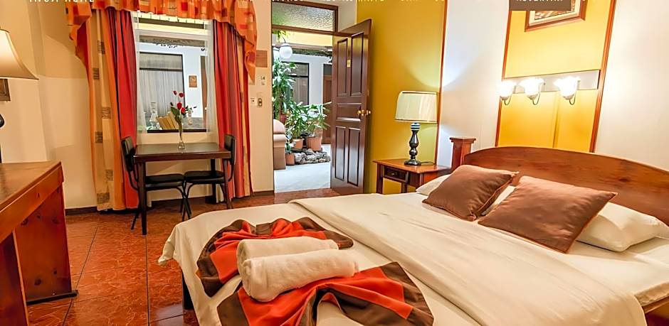 Hotel Amón Real