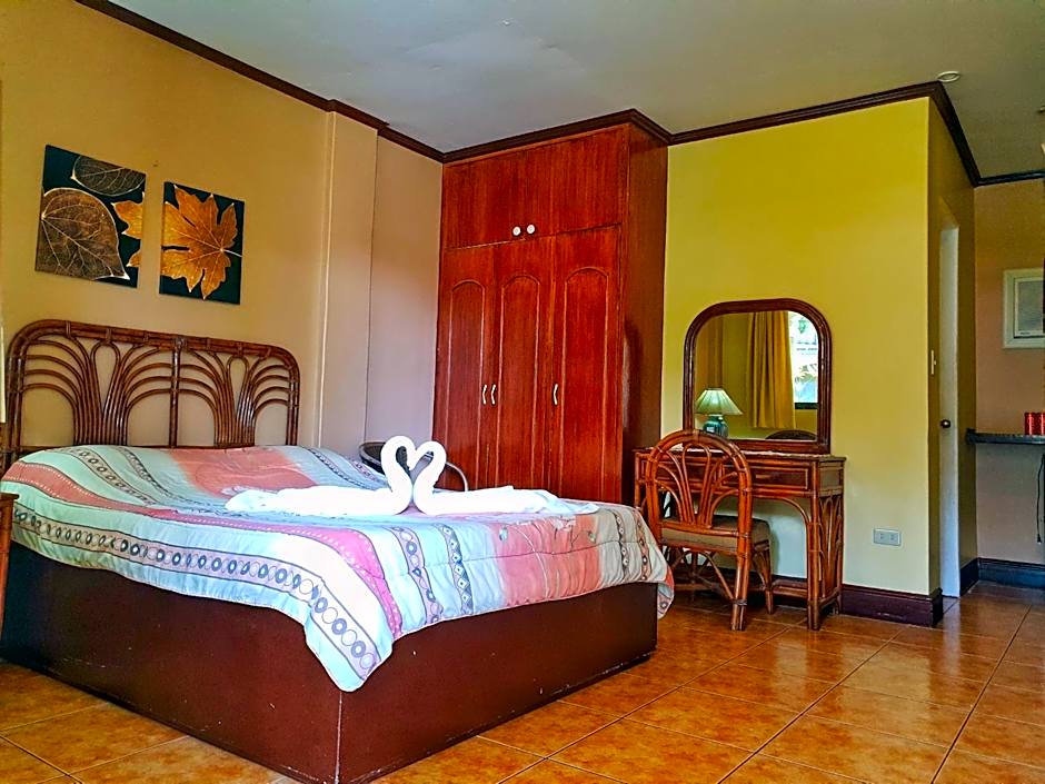 Playa Papagayo Beach Inn