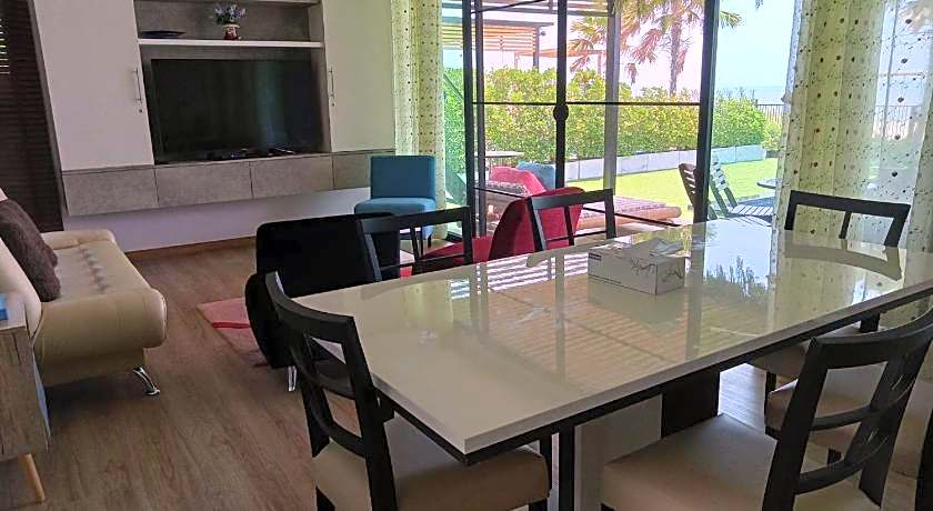 La Playa Pool Villa Beach Front Cha-am Huahin