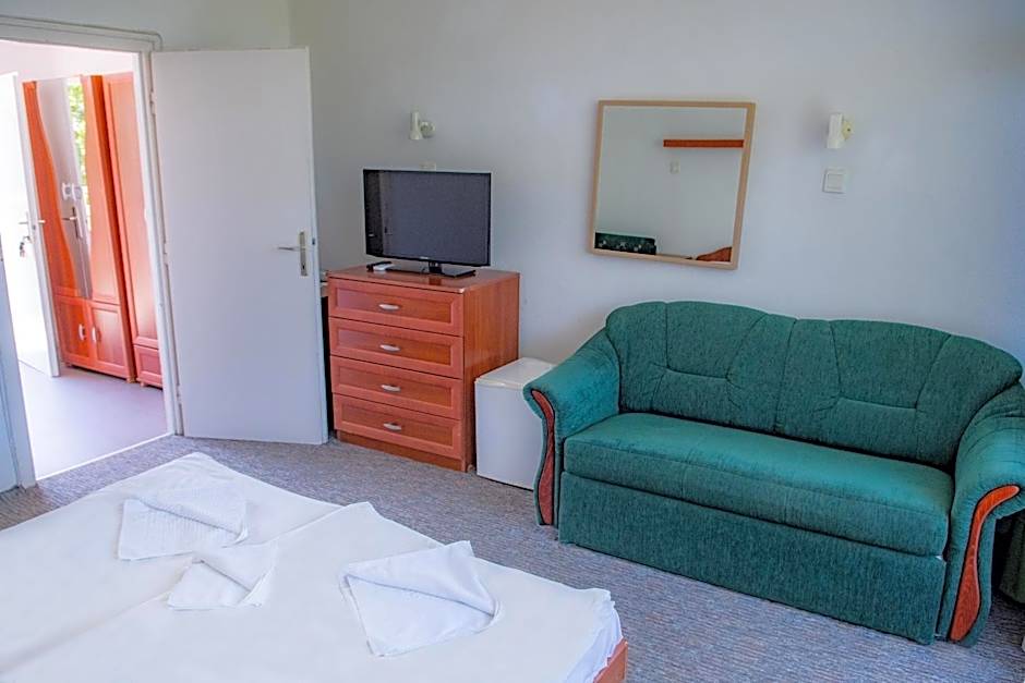 CE Napfény Hotel