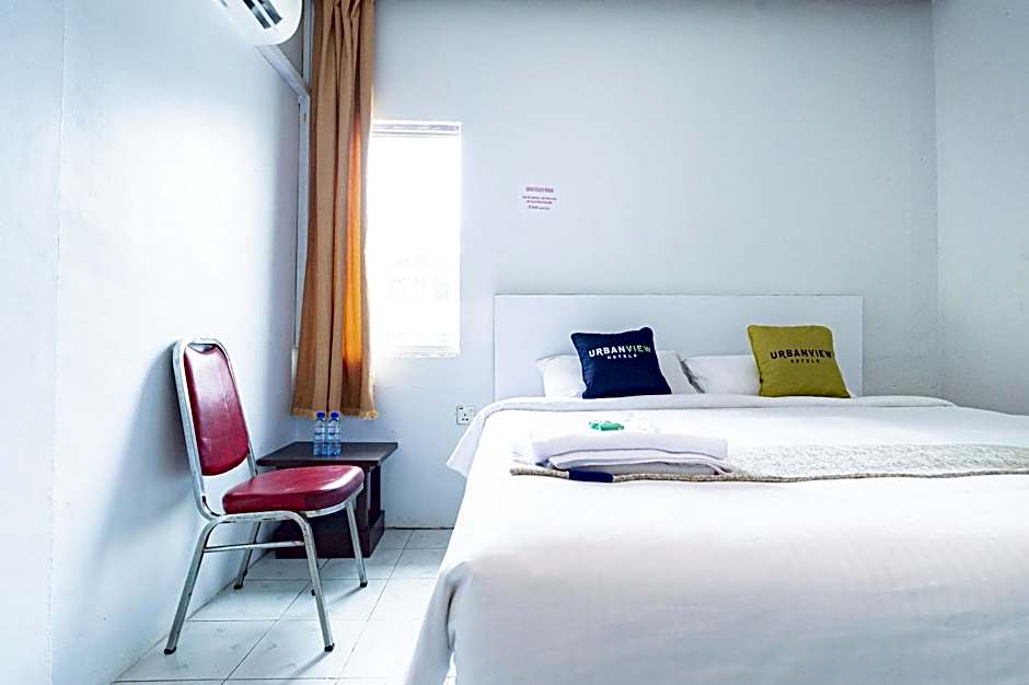 Urbanview Hotel Crystal Nagoya Batam by RedDoorz