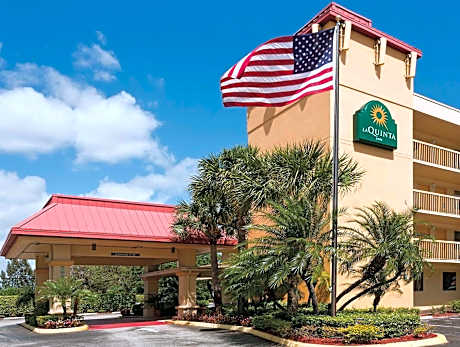 La Quinta Inn & Suites by Wyndham West Palm Beach - Florida Turn