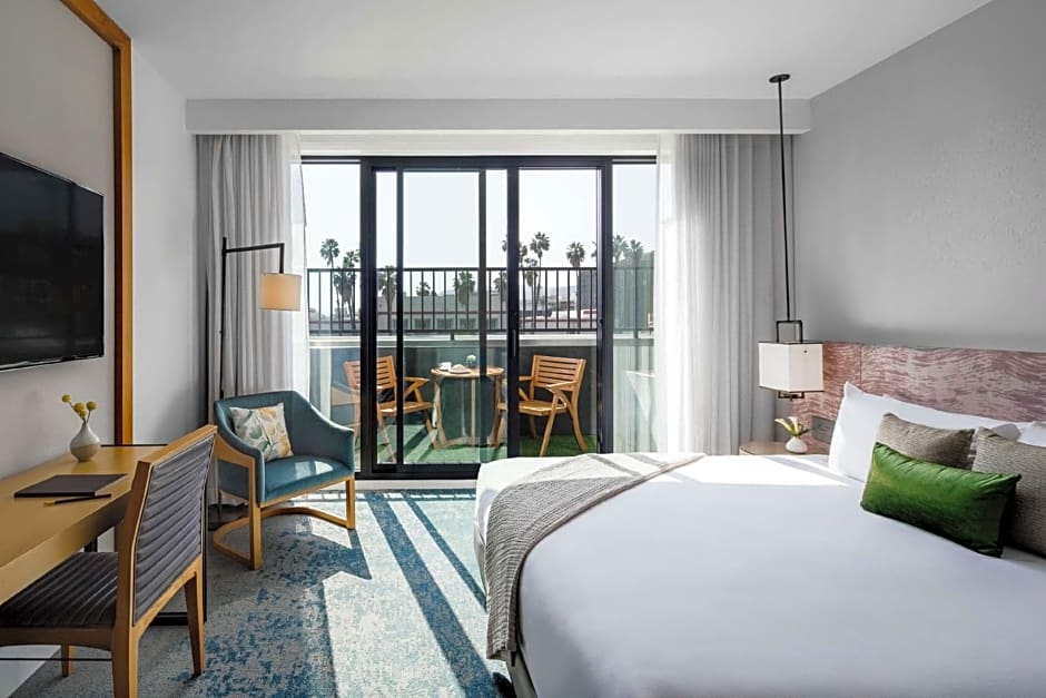 Dream Hollywood by Hyatt