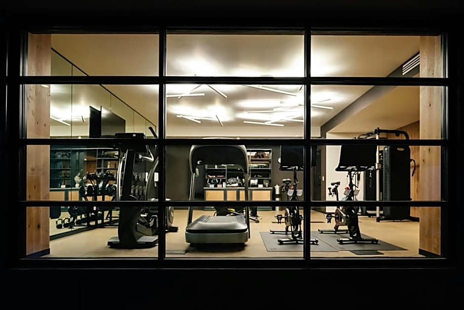 The Cloudveil, Autograph Collection