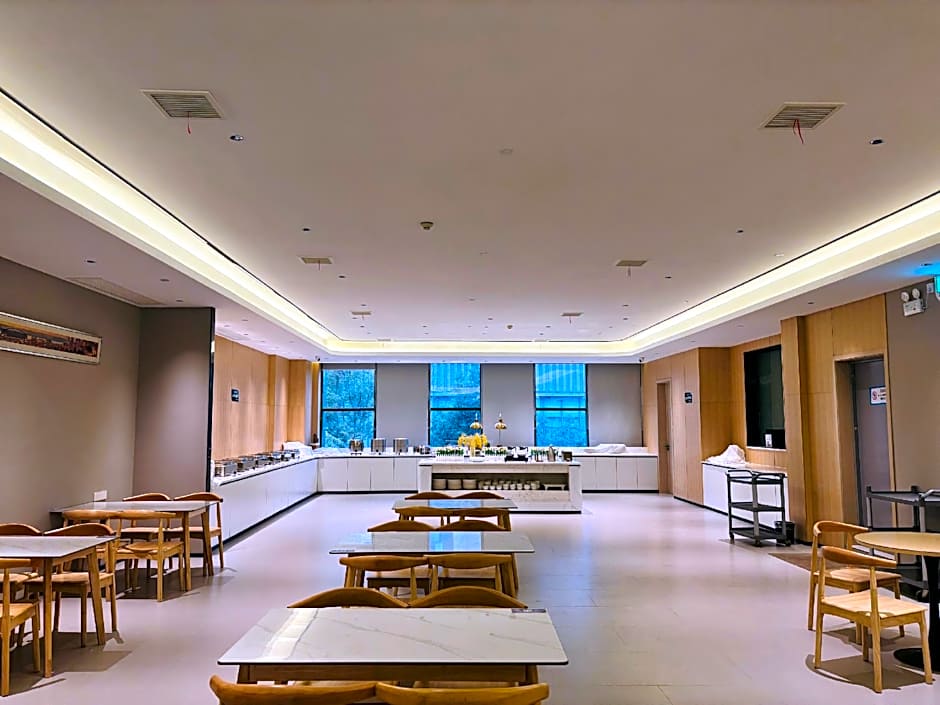 Lavande Hotel Yichang Railway East Station Branch