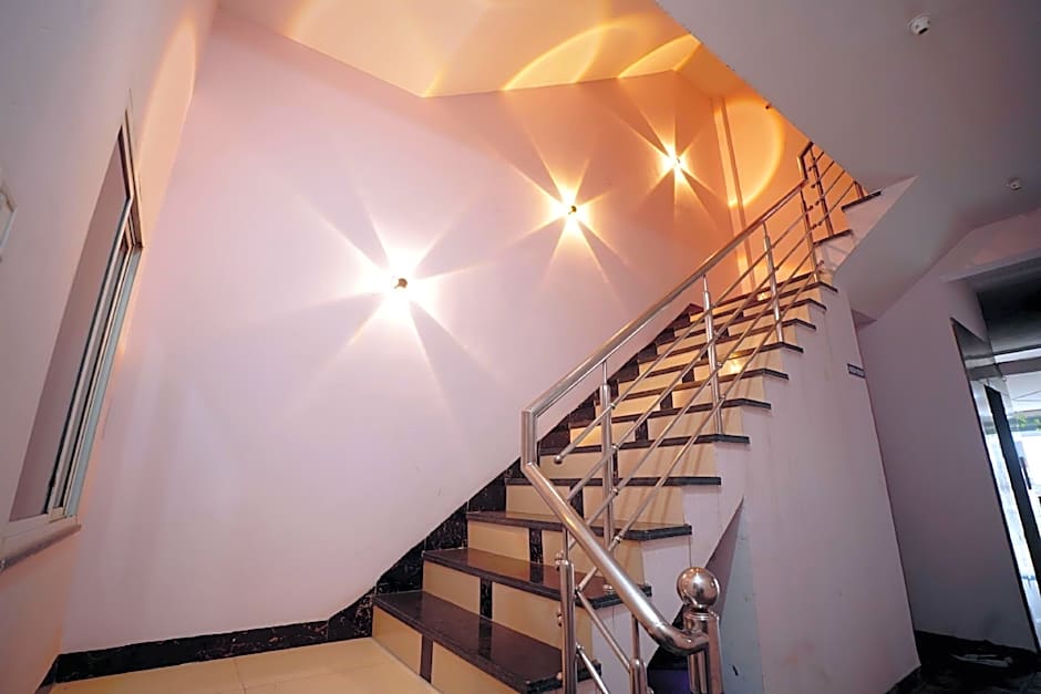 Hotel Inspira Residency-Near Bombay Hospital