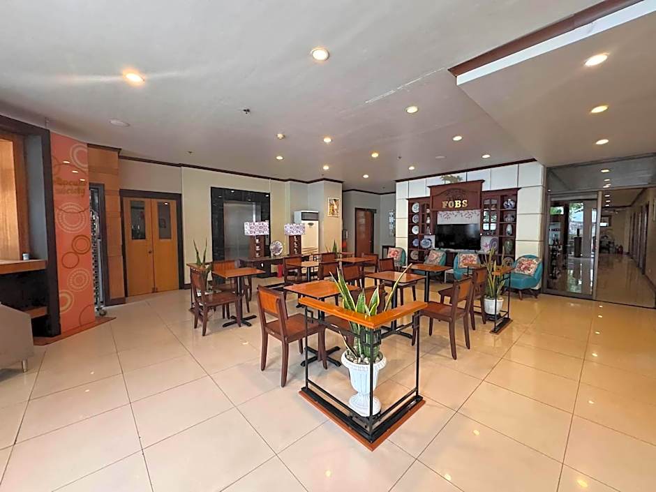 [ACTIVE] Fuente Oro Business Suites