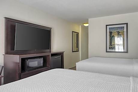 Double Room with Two Double Beds and Roll-In Shower - Disability Access