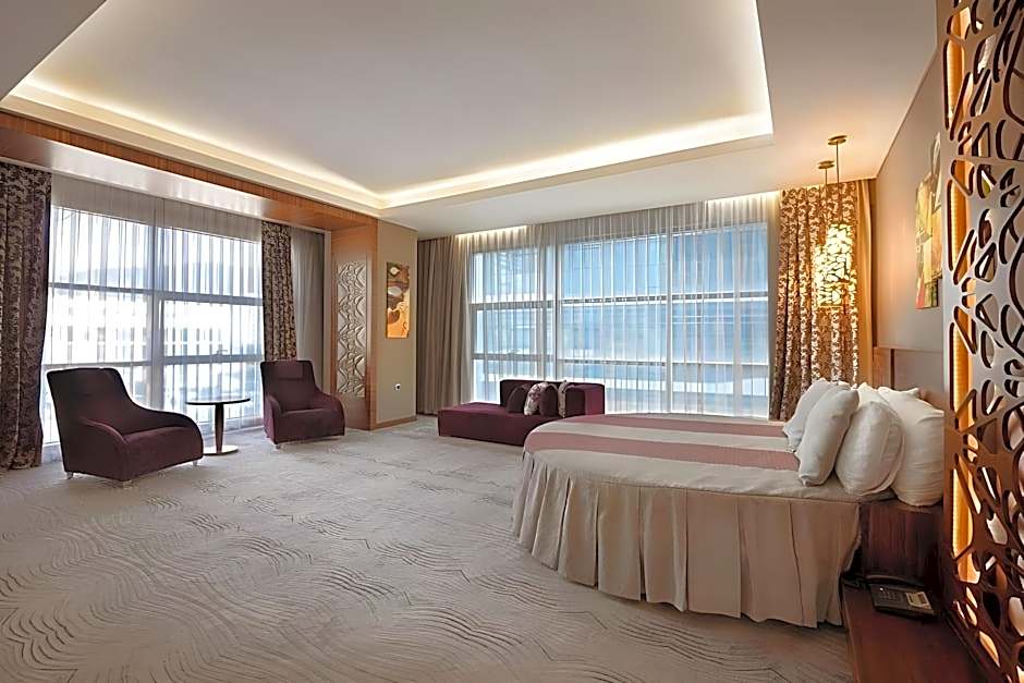 Gold Majesty Hotel
