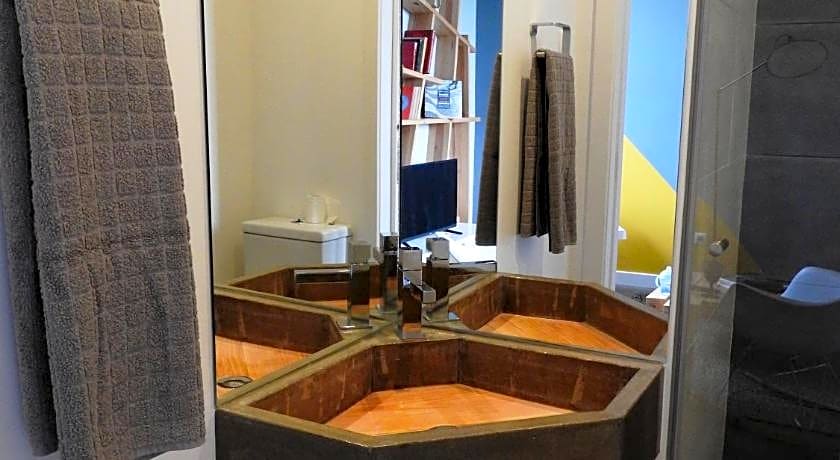 Lisbon Airport Hostel