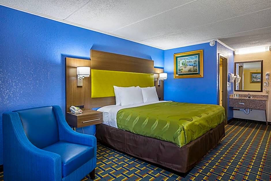 Quality Inn & Suites Near Six Flags East